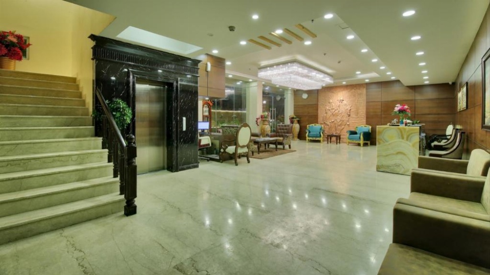 POLO Inn & Suites
