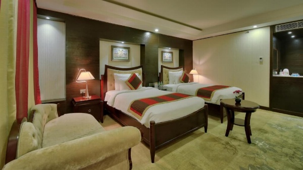 POLO Inn & Suites image 24