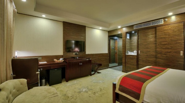 POLO Inn & Suites image 25