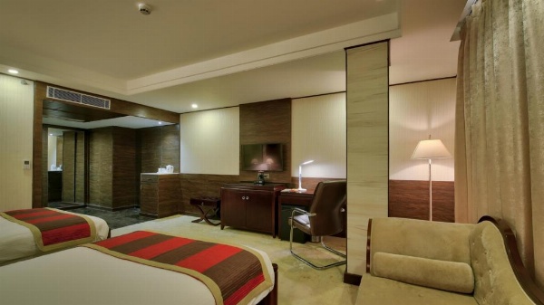 POLO Inn & Suites image 26