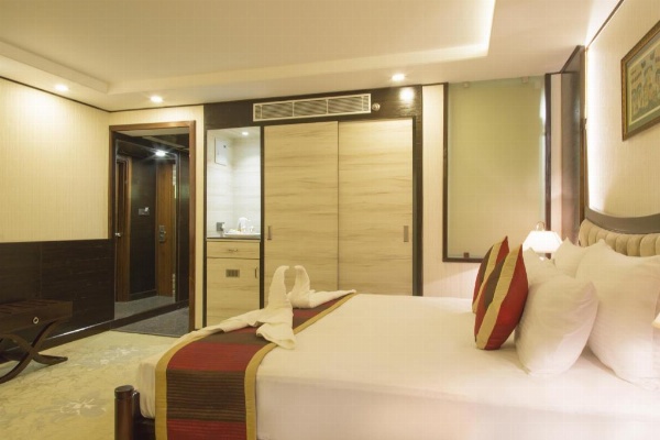 POLO Inn & Suites image 32