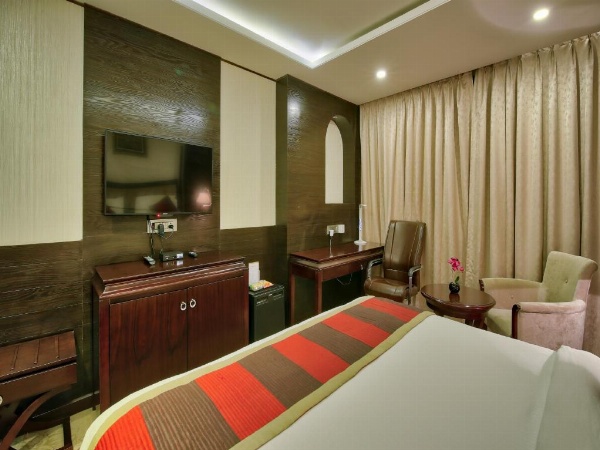 POLO Inn & Suites image 33