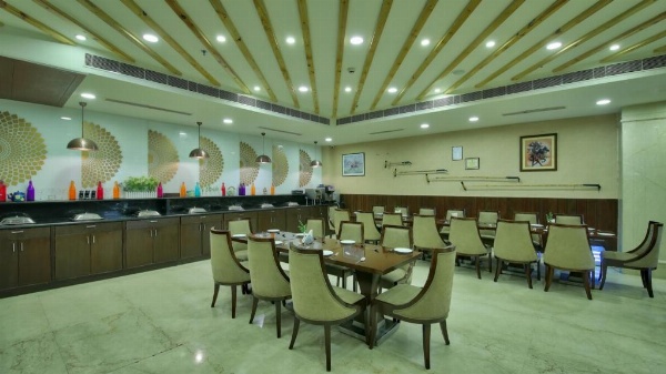 POLO Inn & Suites image 4