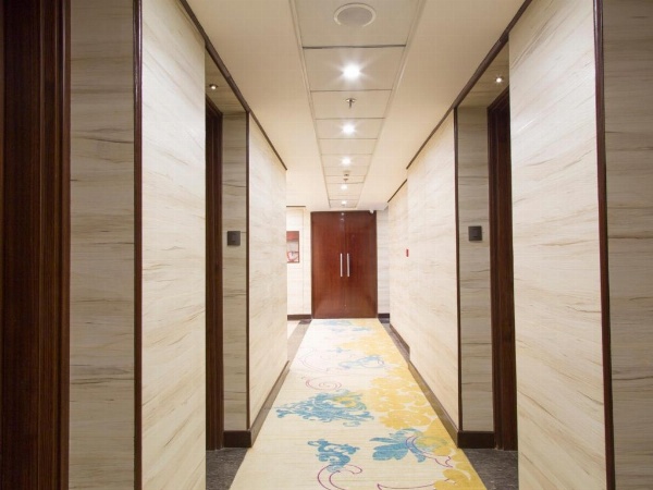 POLO Inn & Suites image 6